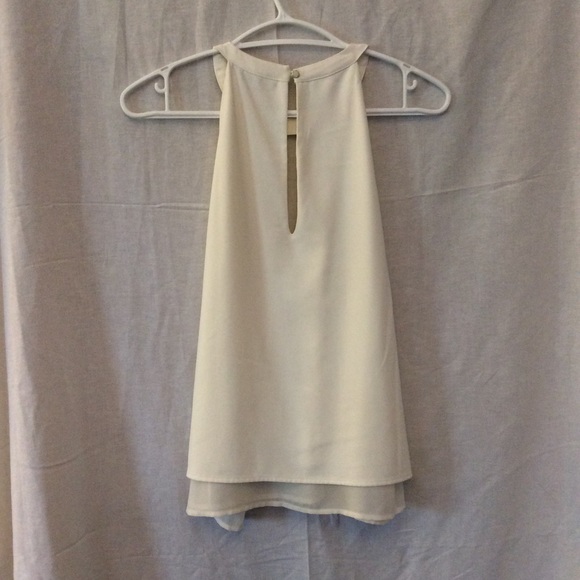 Sleeveless mesh top with mock neck (shirt only) - Picture 3 of 3